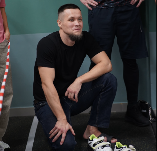 Площадка с баннерами спонсоров